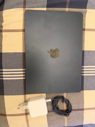 MacBook Air M2 2022 azul espacial