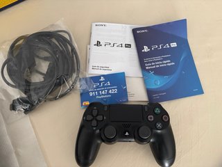 PS4 Pro 1TB Real Madrid + FIFA 21