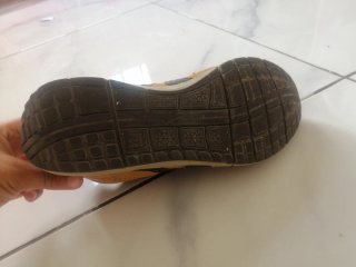 Zapatillas NEWFEEL beige y marrón