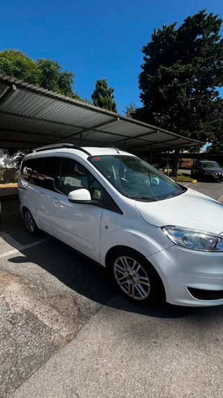 Ford Tourneo Courier 2015