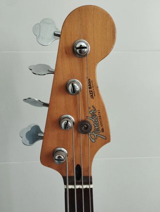 Bajo Fender Jazz Bass Sunburst