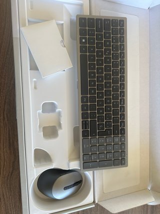 Teclado, Ratón y USB dongle DELL KM7120W -con caja