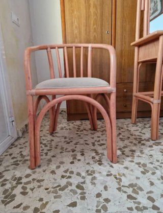 Tocador ratán espejo y silla vintage