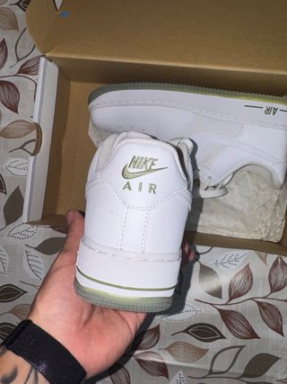 Nike Air Force 1 ’07 White Oil Green HM0941-100