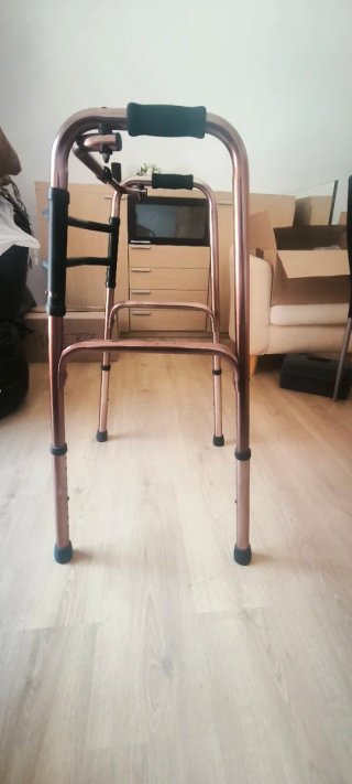 Andador plegable para adultos