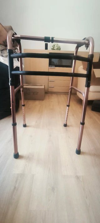 Andador plegable para adultos