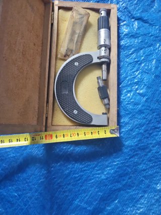 Micrómetro antiguo con estuche MIRIAMETRO