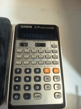 Calculadora Científica Casio fx-19
