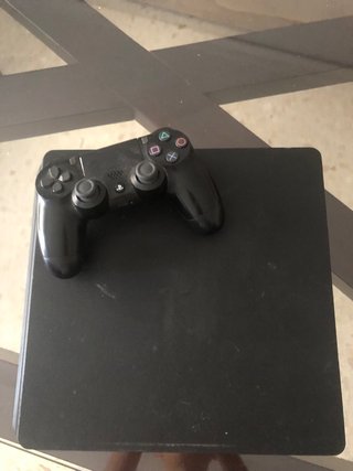 PS4 1TB Negra