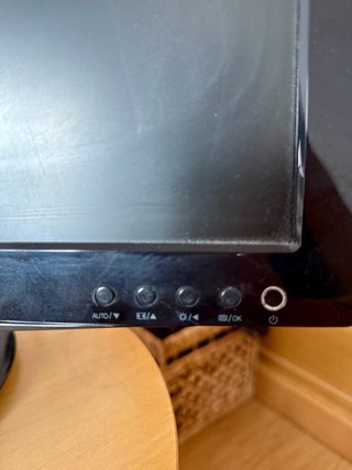 Monitor Philips 22’’ LED Full HD excelente estado