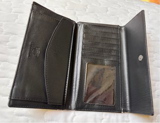 Cartera de piel marrón
