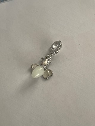 Colgante Charm Abeja con Piedras Azules