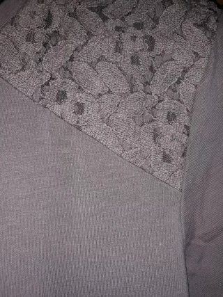 Camiseta mujer detalles de encaje