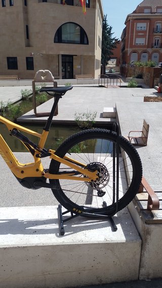 Bicicleta Eléctrica Specialized Levo 19