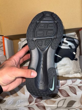 Nike Vomero 18 Anthracite Silver Black IM6010--060