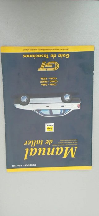 Revistas y manuales de coches antiguos
