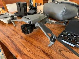 DJI Mavic 3 Pro Drone + Accesorios