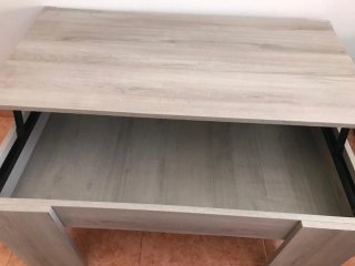 Mesa de salón de madera color gris