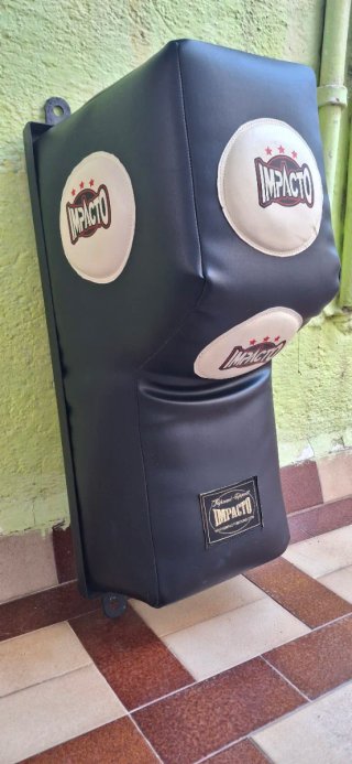 Saco de boxeo de pared Impacto