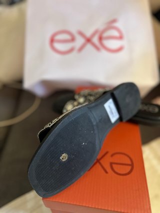 Sandalias Exé pedrería joya negras y plateadas
