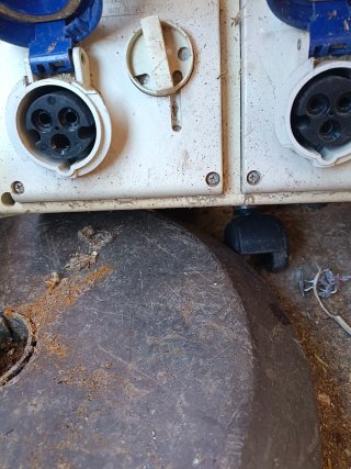Caja de obra y cuadro eléctrico
