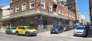 Local comercial en venta en Avda. de Abril. - 9 de octubre en Sagunto