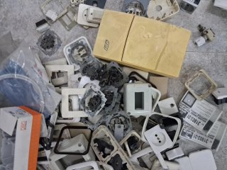 Mecanismos eléctricos variados