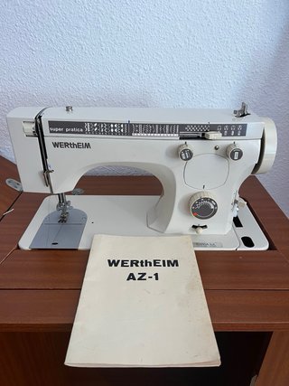 Máquina de coser Wertheim. Con pedal y eléctrica.