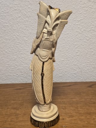Figura ANTIGUA: sabio chino