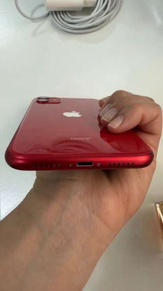 iPhone 11 64GB Rojo
