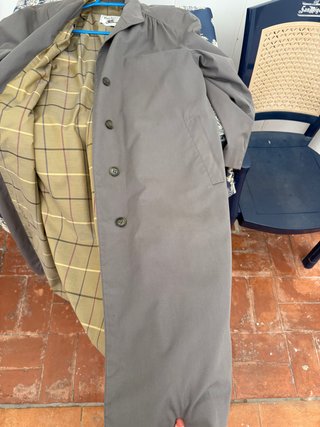 Gabardina Burberry Gris