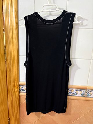 Camiseta Zara tirante ancho L negra blanca