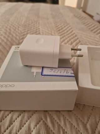 Cargador Oppo SuperVOOC 80W