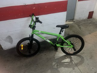 Bicicleta BMX Verde