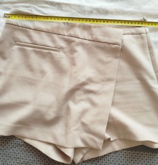 Shorts Stradivarius Beige Mujer