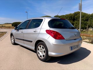 Peugeot 308 2008 1.6 HDI 110 CV Confort