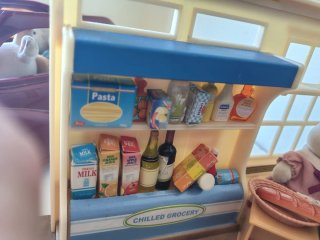 Coche y Tienda Sylvanian Families