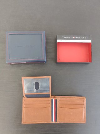 Cartera Tommy Hilfiger Marrón