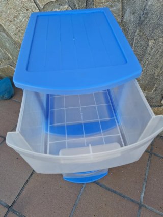 Cajonera de plástico azul