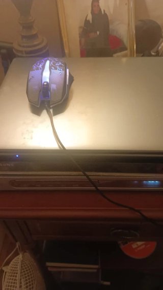 Ordenador Acer con ratón gaming multicolor