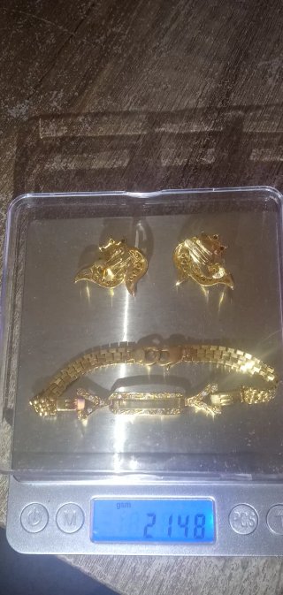 Lote Joyas 18k y 24k: Pulsera y Pendientes
