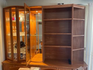 Mueble de salón madera con vitrinas