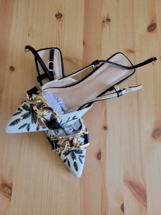 Zapatos tacón tela bordada talla 36/37 nuevos