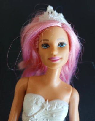 Muñeca Barbie draeamtopia unicornio arcoiris