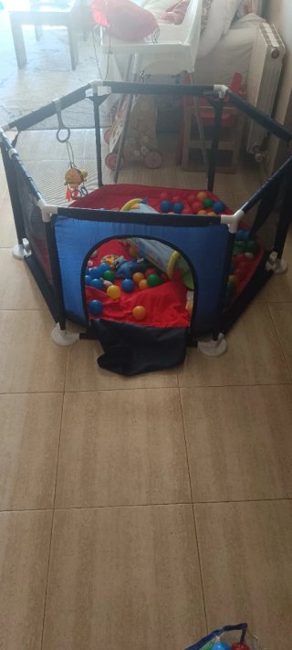 Parque infantil con piscina de bolas de 110cm