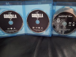Godzilla blue ray 3D y Pacific Rim Blu-ray 3D