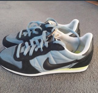 Zapatillas Nike Negras y Azules
