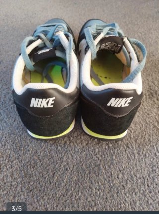 Zapatillas Nike Negras y Azules