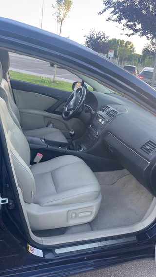 Toyota Avensis executive
