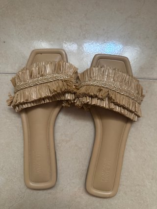 Chanclas beige Primark